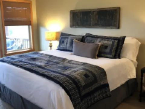 Best view of the river! Hotels in Izard County