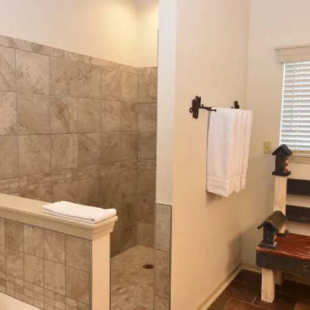 Old Kinderhook Creekside Golf Cottage 13