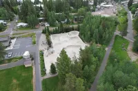 Location, location, location. Just steps to downtown McCall and Payette Lake.
