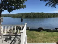 Newfound Lakefront Home! Hotels in Bristol