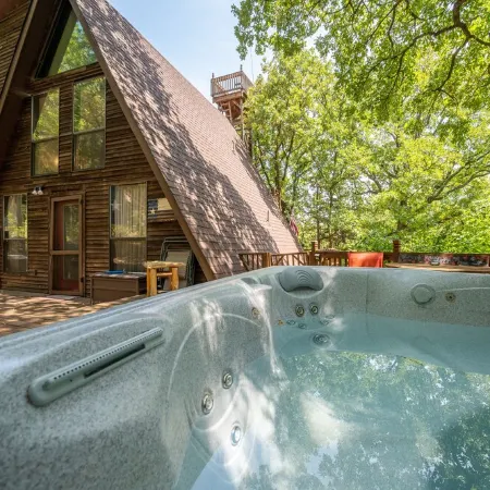 Enchanting Lake Texoma Cabin with Hot Tub