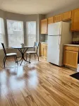 Spacious and luxurious 3 bed/1.5 bath townhome with free parking, sleeps 6
