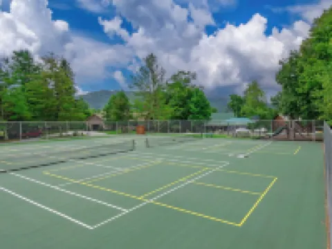 Modern Condo Located in the Resort Village of Seven Devils. Great Views! Hotels in Seven Devils