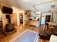 Cozy Black Hills retreat: Nature and adventure await.