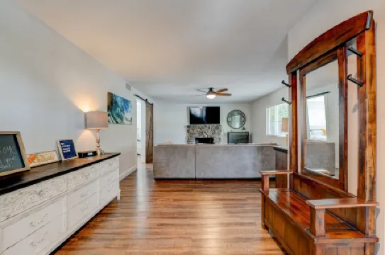 Charming home just minutes from downtown Redlands