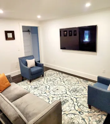 Comfortable and conveniently located.