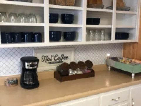 Cozy Bungalow Hotels in Laclede County