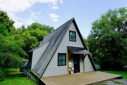 Riverfront🏕A-Frame/HOT TUB/Fire Pit! FAST Wifi