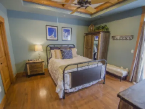 Charming Condo on Historic 25th Street Hotels in Ogden