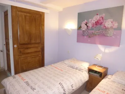 Charming apartment with private pool and secure parking