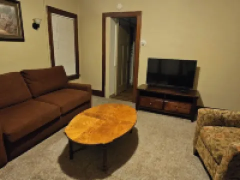 Sunny and bright Hotels in Negaunee