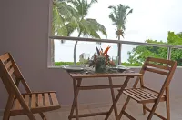 Shanaz Beachside Retreat - breakfast