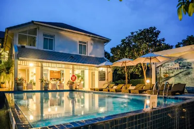 Villa Amphawa Hotels near Wat Bang Khae Klang