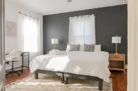 Modern Farmhouse Walking Distance to West Point Hotels in Highlands