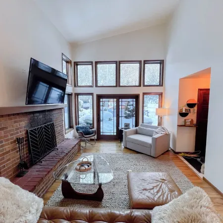 3B/3Ba Modern Ski House in Avon, CO! 10 Min Drive to Beaver Creek & Vail!