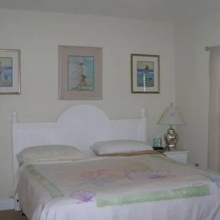 2 BR/2 BA Hatteras Top Floor Oceanfront Condo