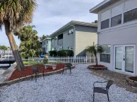 Spectacular 2br/2bth isld apartm