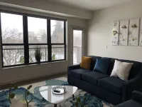 Modern Apt #302 - a Block from St. Pat's Hospital