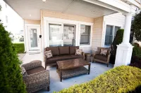 New 4BR Beach Block Home-Location, Location, Location! Hotels in Brigantine