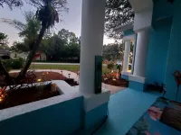 "Shore Fun, Bare Feet Retreat"