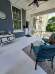 Located in the Historic downtown district, cozy studio, wifi.