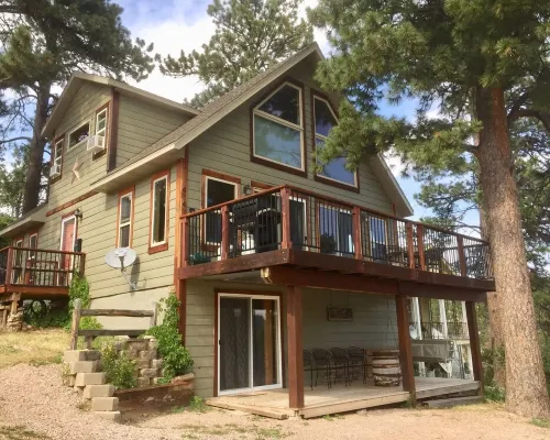 Summit Lodge- Relaxation with Spectacular Views of the Hills- 3 mi. to Deadwood~ Hotéis em Lead