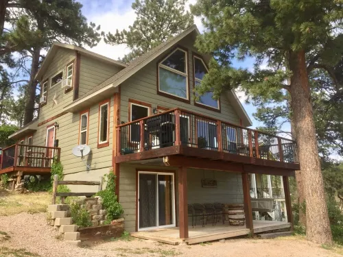 Summit Lodge- Relaxation with Spectacular Views of the Hills- 3 mi. to Deadwood~