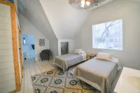 GREAT location across from YMCA. Can accommodate LARGE groups - 3-Star