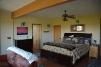 BEST VIEW in BEND and  located close to town 투말로 주립공원 주변 호텔