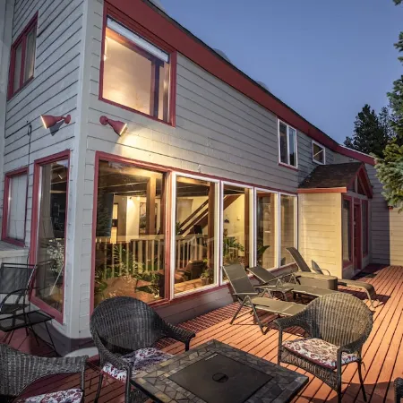 Keystone Resort Escape! Location! 360 Views, Trails, Snake River, HotTub, Pets