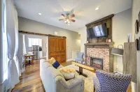 Historic Downtown Hawley Loft