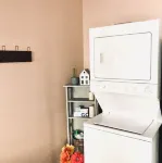 Cozy Suite fully furnished with Kitchen and indoor laundry