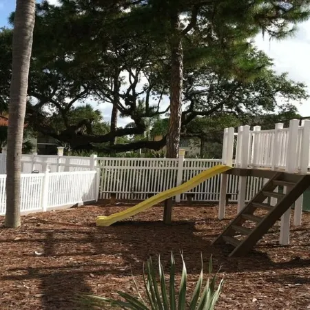 FABULOUS View of Pond!  STEPS to Pools/Tennis & Clubhouse! Fall Rates 99 dollars