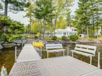 LOVELY, LUXURY, NEW BIG SEBAGO HOUSE, WATER ACCESS,INCLUDES DOCK & MOORING Hotels in Standish