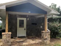 Blue Mountain Cottage near Deep Creek Campground Hotels near Mingus Mill