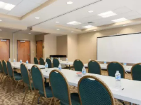 大學酒店-戴維斯地區-由洲際酒店集團管理 索拉諾縣酒店