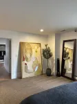 The Treehouse: Spacious Retreat with Theater Room, Fire Pit & Mountain Views