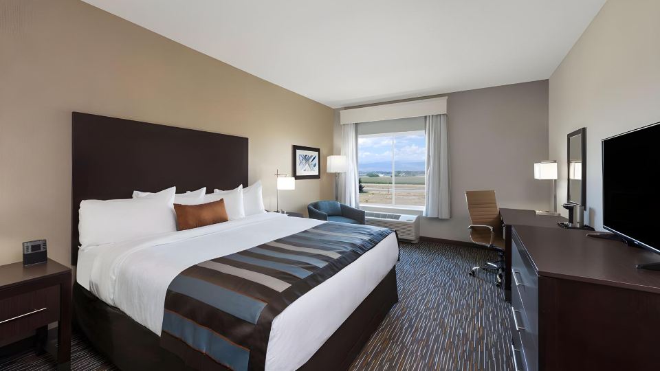 Super 8 by Wyndham Lynnwood