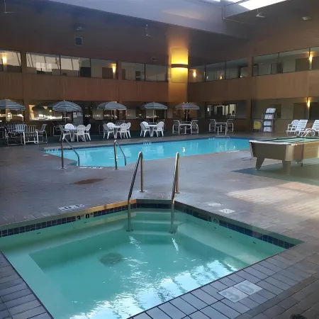 Woodfield Inn and Suites