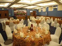 Oasis Hotel アンヘレスのホテル