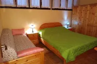 Ski Chalet Cervinia Martino Ski-in-Ski-Out 8p Apartment Sunny Spacious Wifi
