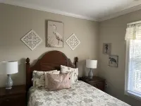 5 Bedroom, 4-1/2 Bath house sleeps 15. Beach access gated community in Surfside!