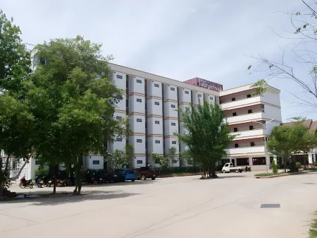 Baiboon Grand Hotel Отели в г. Лёй