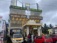 Lake Residency Hotels in Baichanalli