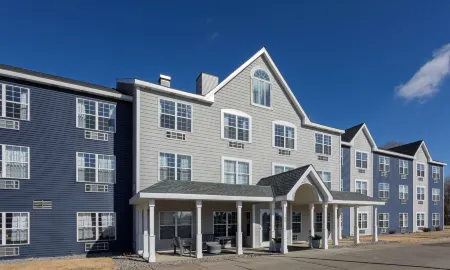 GrandStay Hotel & Suites Hastings