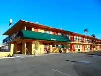 Hotel Avenida - Oceanside Camp Pendleton