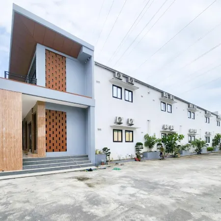 Sans Hotel Salmas Mojokerto
