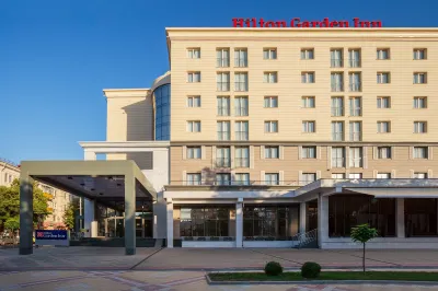 Hilton Garden Inn Krasnodar فنادق في 
