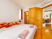 Lavender Hotels in Balatonföldvári