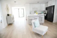 Spacious and bright 4-bedroom house in awesome area of Deerfield Beach The Cove